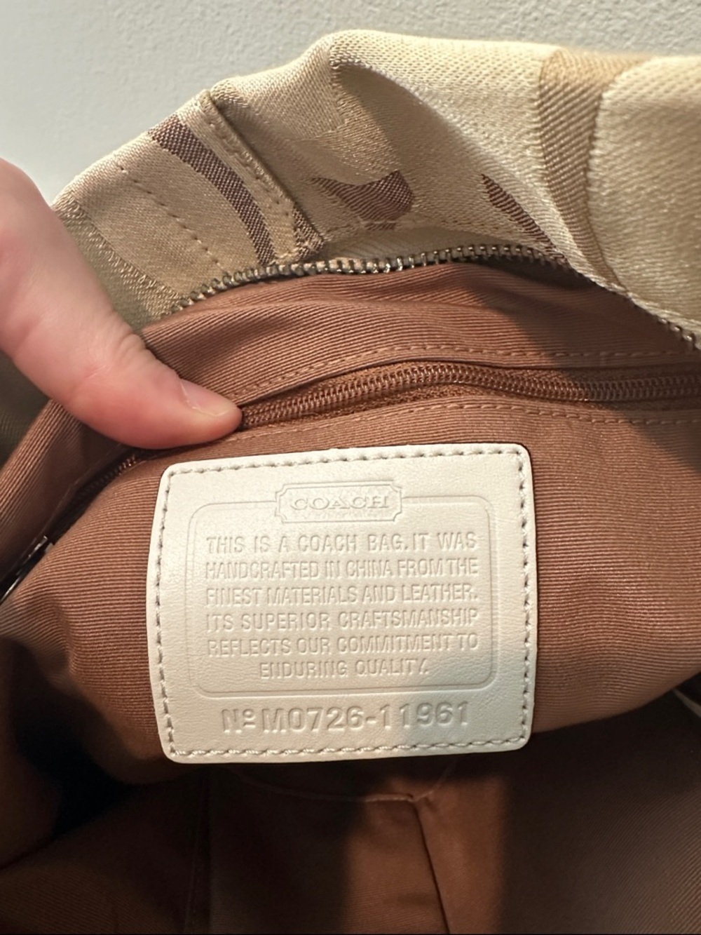 Y2K Coach Carly Tan and Khaki Signature Canvas Hobo - Picture 6 of 8